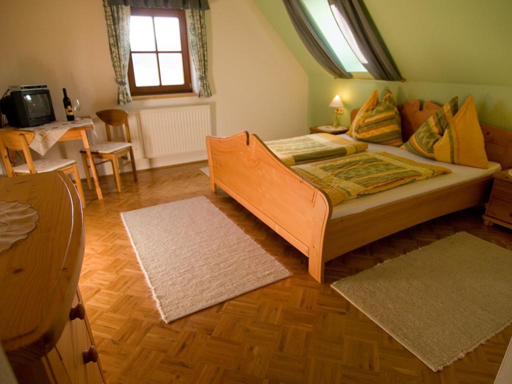Weingut Schwarzl Ratsch an der Weinstrasse Quarto foto