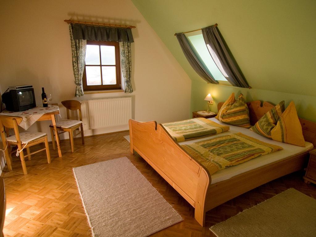 Weingut Schwarzl Ratsch an der Weinstrasse Quarto foto